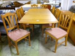 Köksbord + 8st stolar